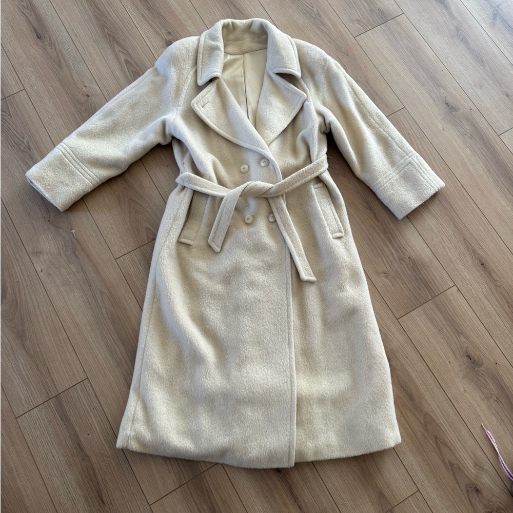 Chic cream/Beige wool Trench Coat